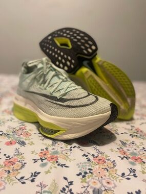 Nike Air Zoom Alphafly NEXT% 2
'Mint Foam Volt'